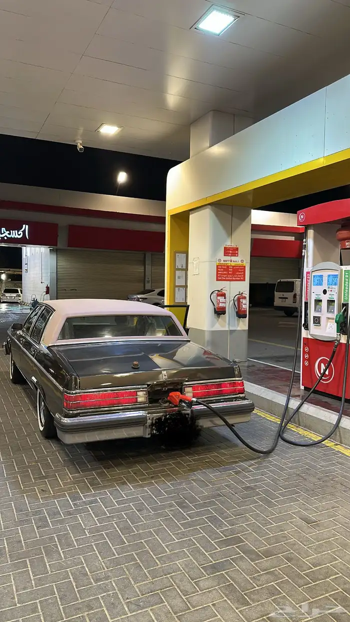 للبيع بيوك 1983 12