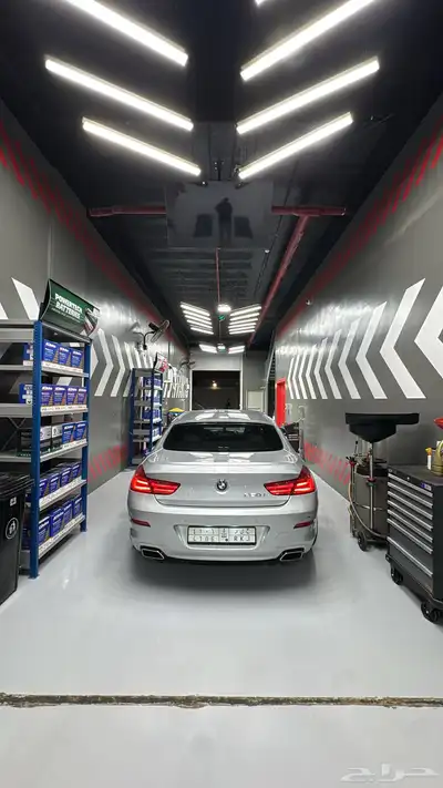 بي ام 650i V8 index