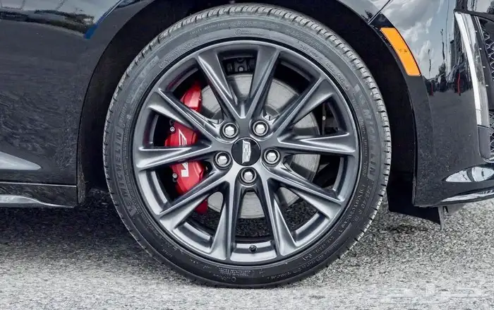 للبيع كدلك CT5 موديل 2023 - AWD وارد كندا 8