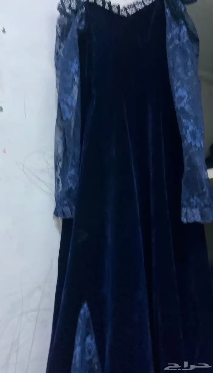 فستان زواج مخمل ناعم كحلي  لبسه وحده 8ساعات بس  وجزمه للبيع 2