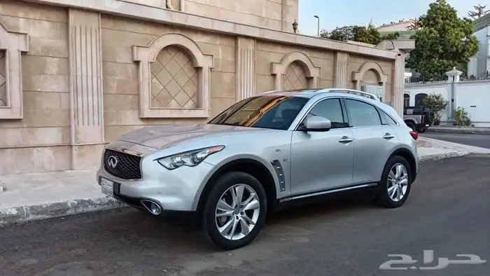 انفنتي QX70 سعودي 2019 بودي بلد بحالة الوكاله 22