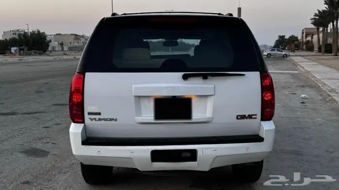 للبيع يوكن 2012 3