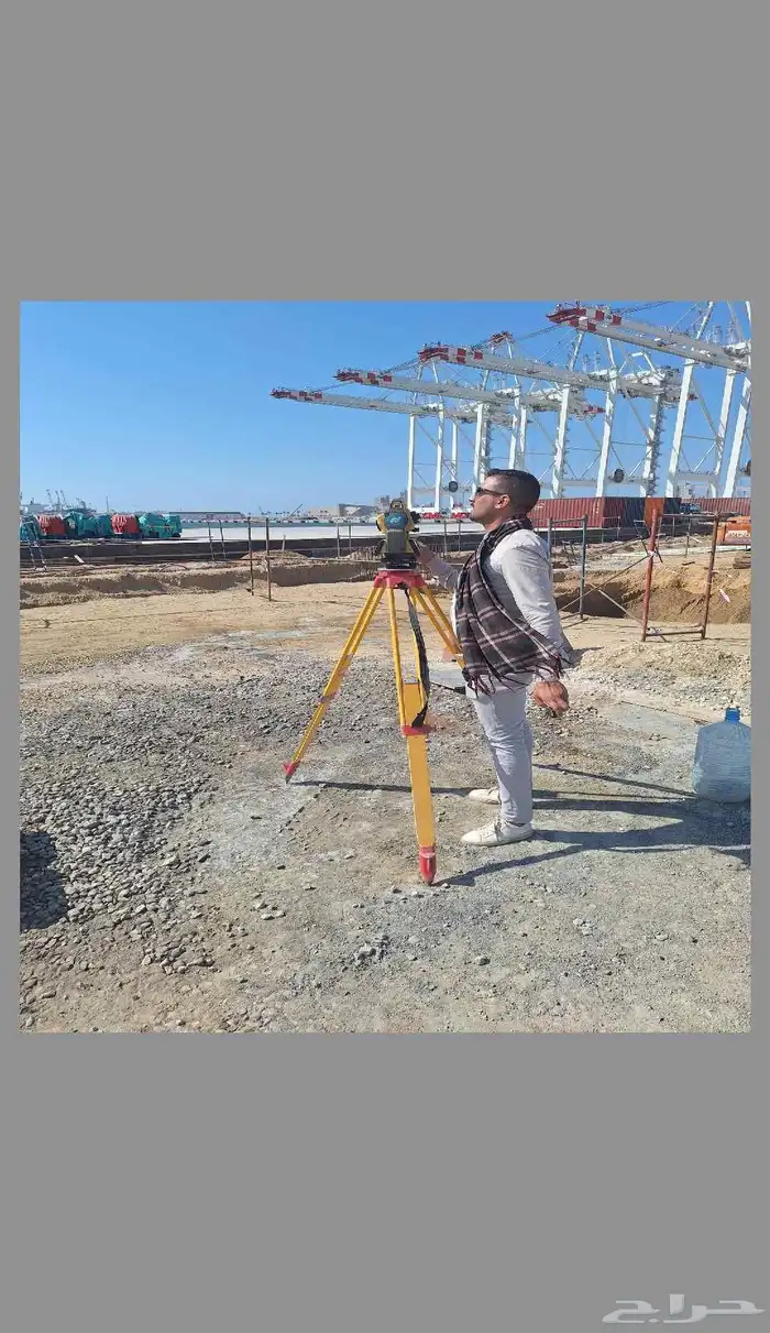مهندس مساحة متفرغ للعمل رفع مساحي وكافة أعمال المساحة 0