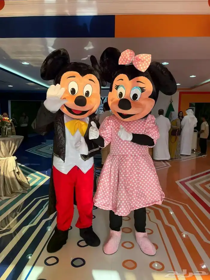 مهرجة وشخصيات كرتونية ورسامة والات تسالي للاجار 1