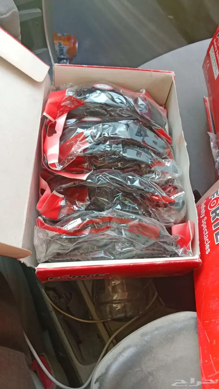 نظارات عمال نوعين تيواني متواجده14علبه بسعر طيب للتواصل 0