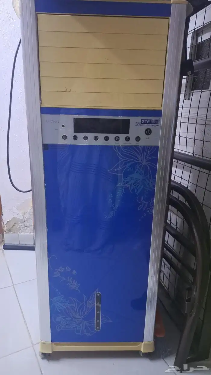مكيف صحراوي متنقل فيه تحكم في السرعة و تحكم في الإتجاه نظيف 0