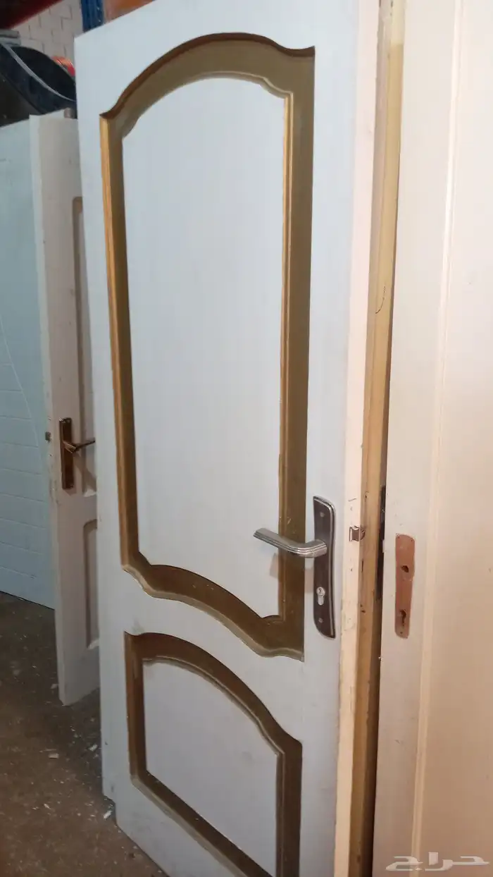 ابواب خشب مستخدمه للبيع 2