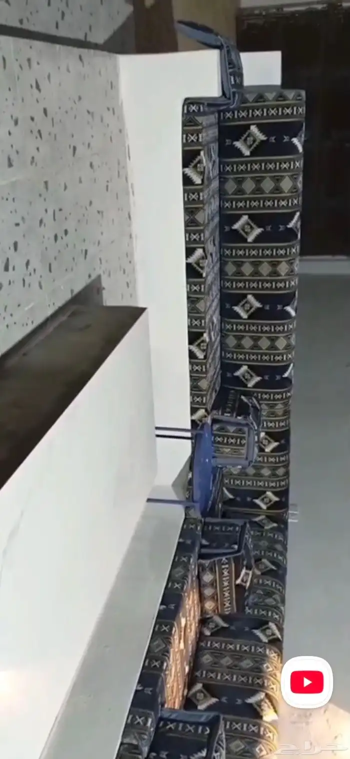 جلسه ارضية على شكل U 1