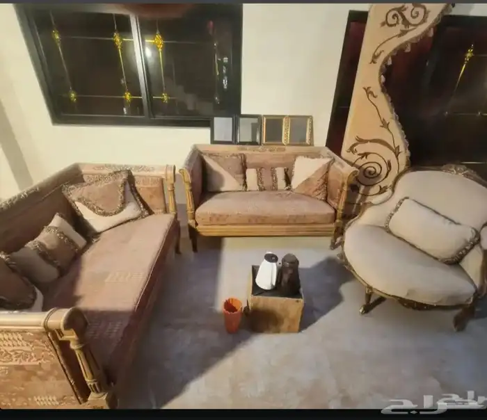 كنب مع ملحقاته 0