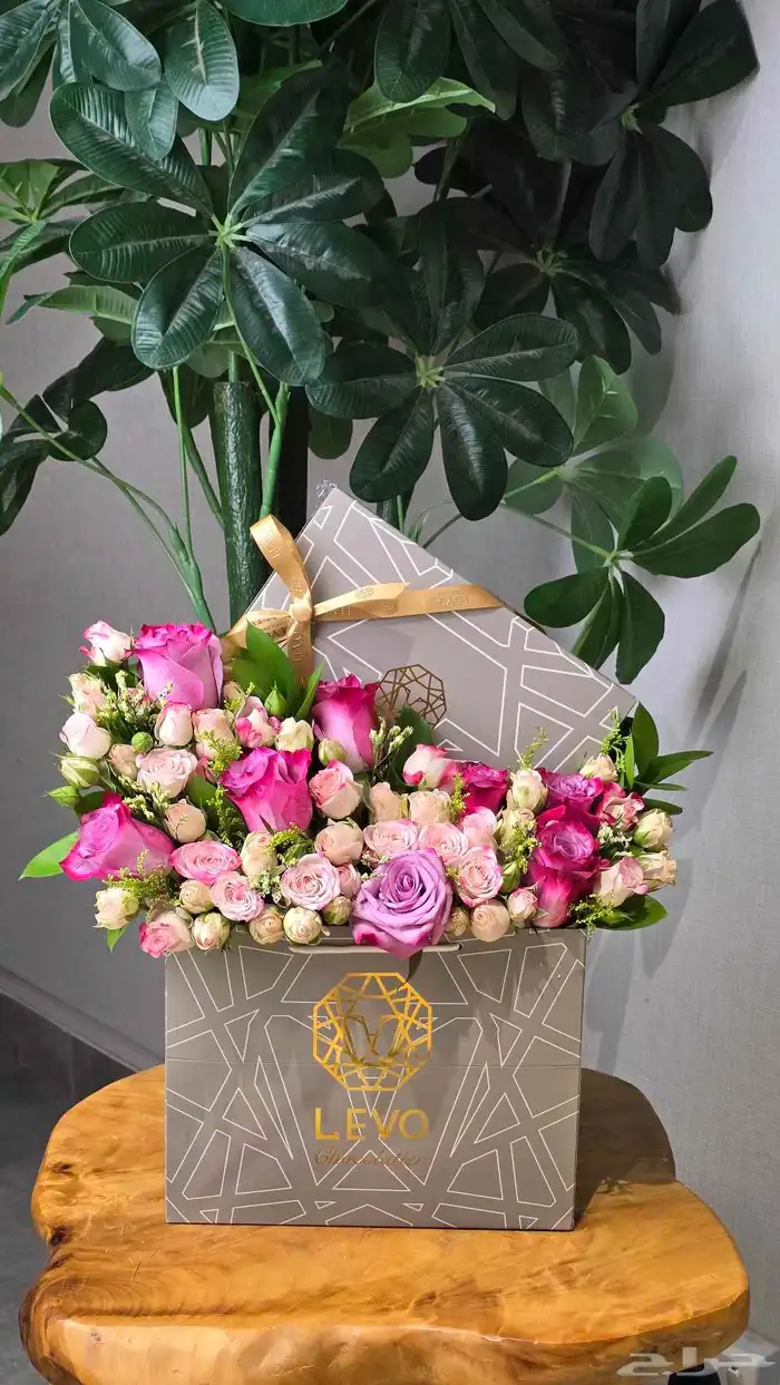 ورد مع شكلاته شكلاته ليفو 1