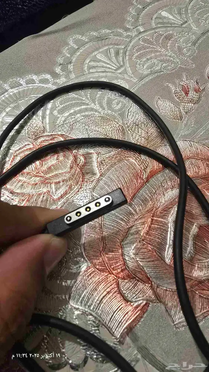 شاحن لابتوب مايكروسوفت مع مدخل USB الاصلي ع الشرط 2