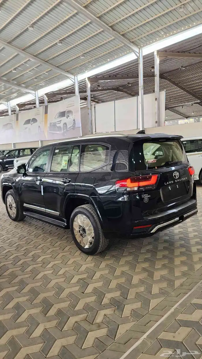 تويوتا جكسار L3 سعودي بنزين اسود وابيض 2025 ( بطاقه جمركيه ) 8