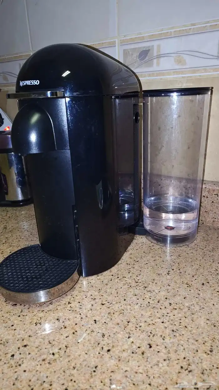 مكينة نسبريسو شبه جديدة 2