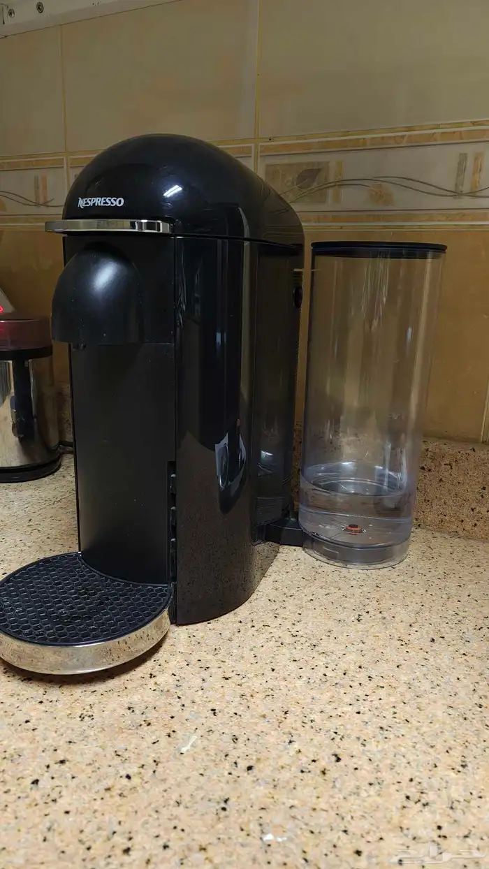 مكينة نسبريسو شبه جديدة 1