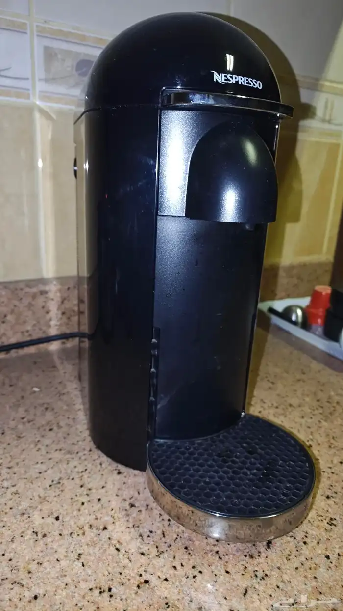 مكينة نسبريسو شبه جديدة 0
