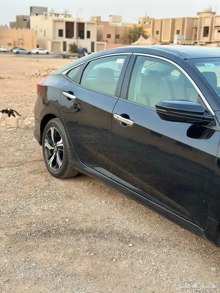 سيفيك 8