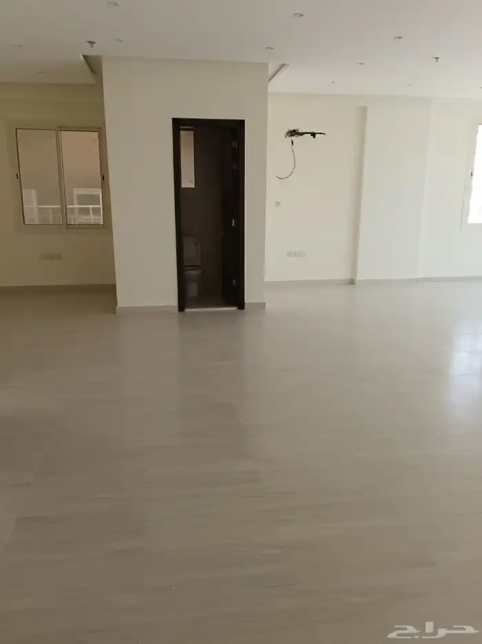 مكاتب فاخرة وجديدة 8