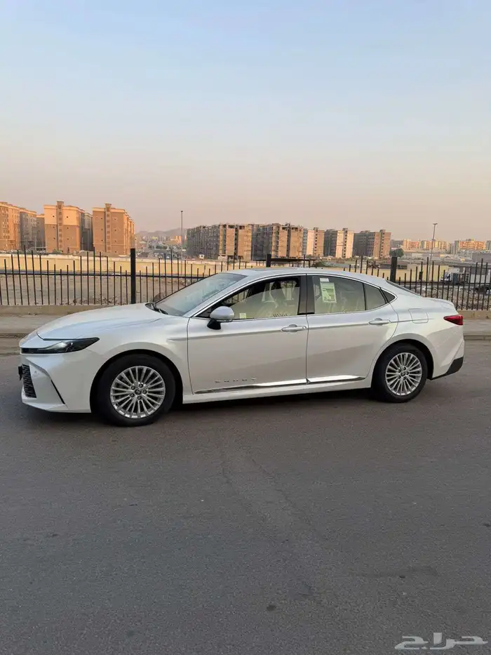 تويوتا كامري 2025 8