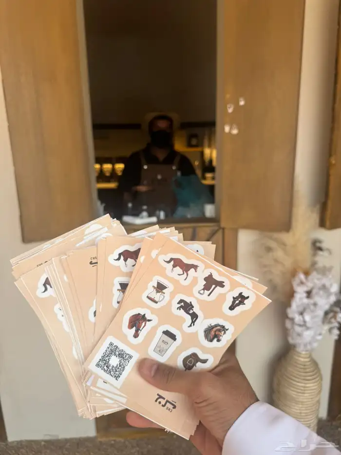 طباعه لوحات استكرات بنر للمحلات الفنادق محطات مولات مواقع 8