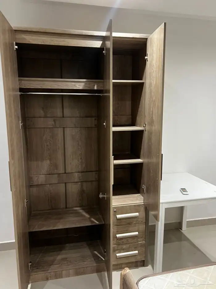 complete furniture in a very good state 9