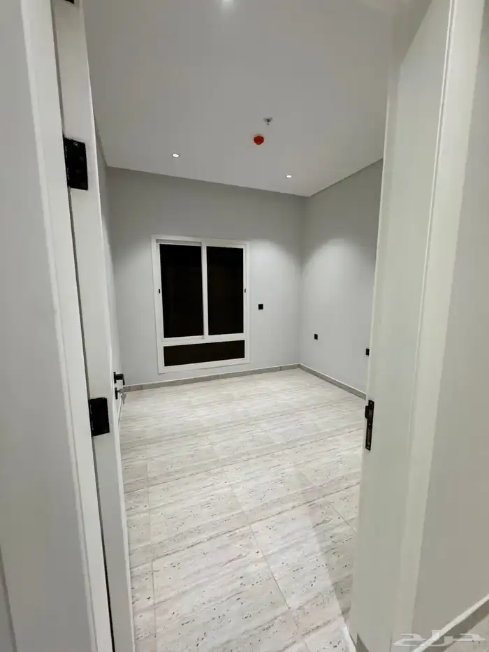 للإيجار شقة جديدة شمال الرياض بالمطبخ وكامل الأجهزة 4