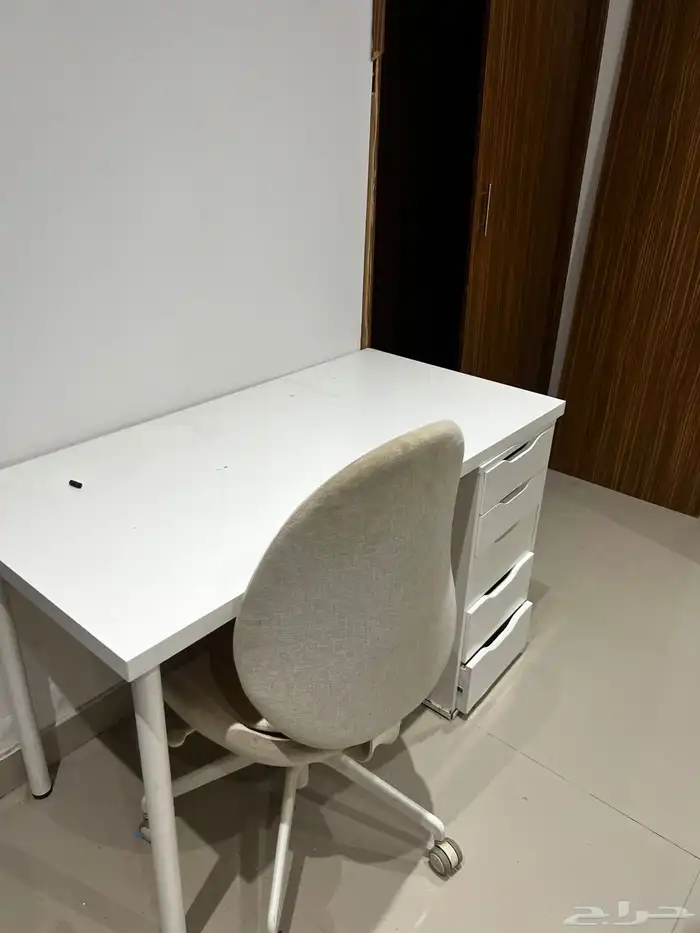 complete furniture in a very good state 12