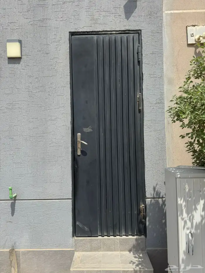 3 ابواب ب حلوقها 2