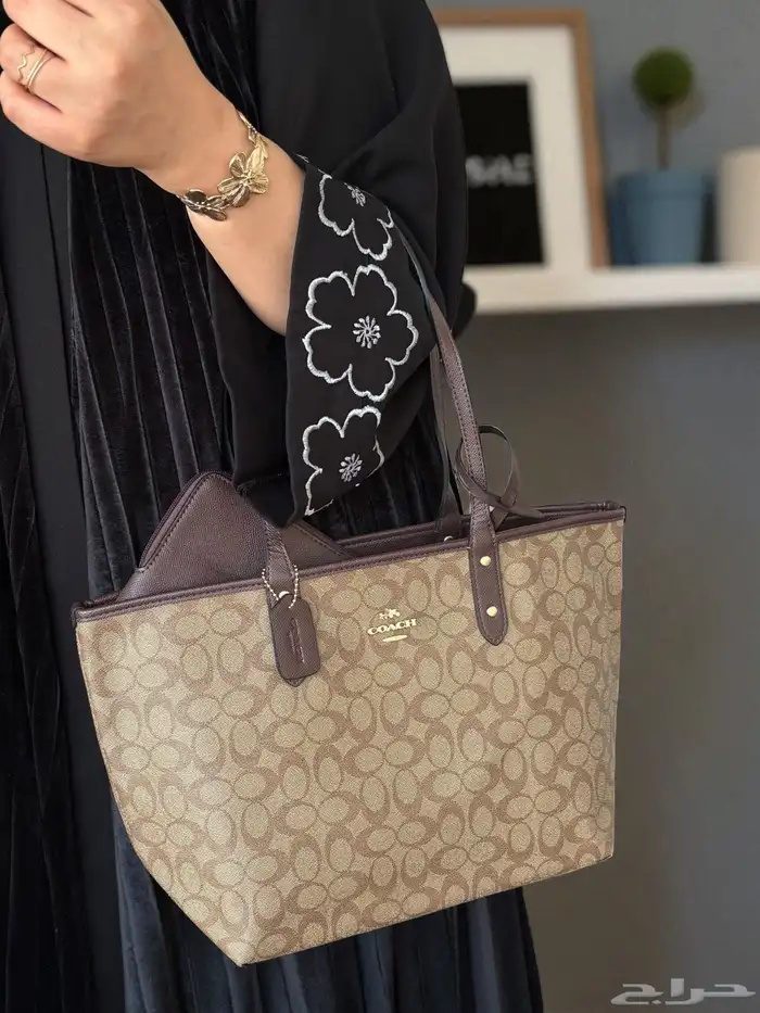 شنط كوتش متوفر حجمين السعر شامل التوصيل للمنزل 21