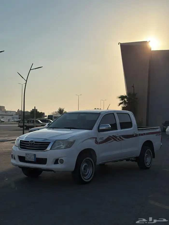 هايلوكس GLX موديل 2013 14
