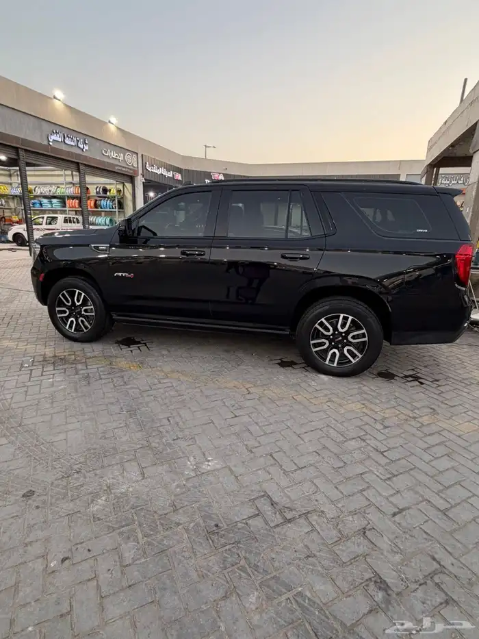 للبيع يوكن AT4 2022اسود 2