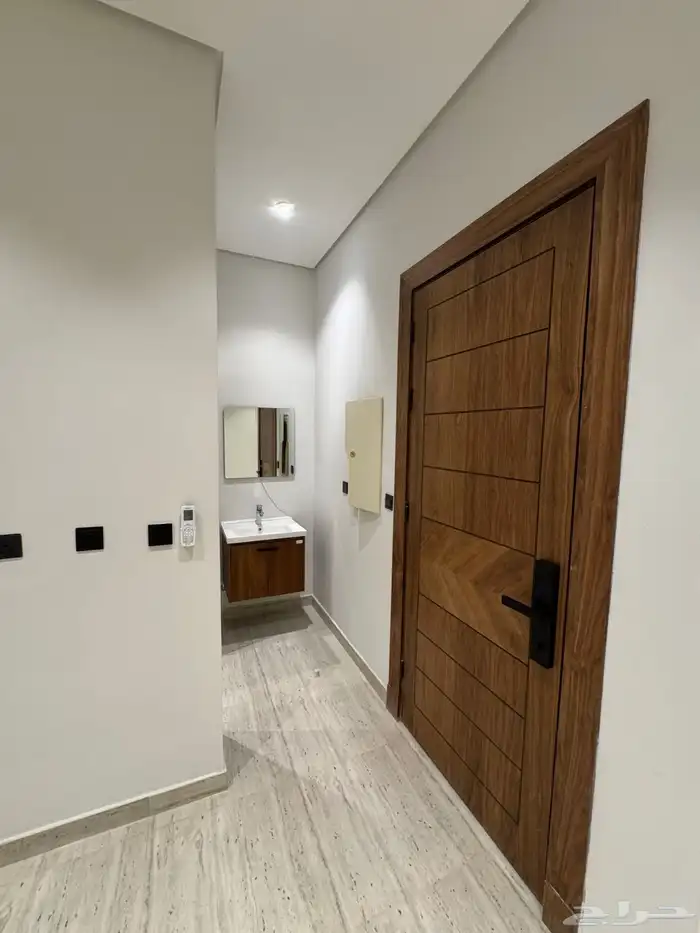 للإيجار شقة جديدة شمال الرياض بالمطبخ وكامل الأجهزة 0