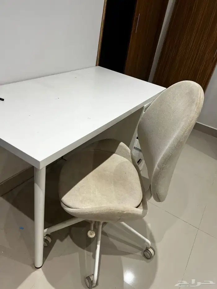 complete furniture in a very good state 10