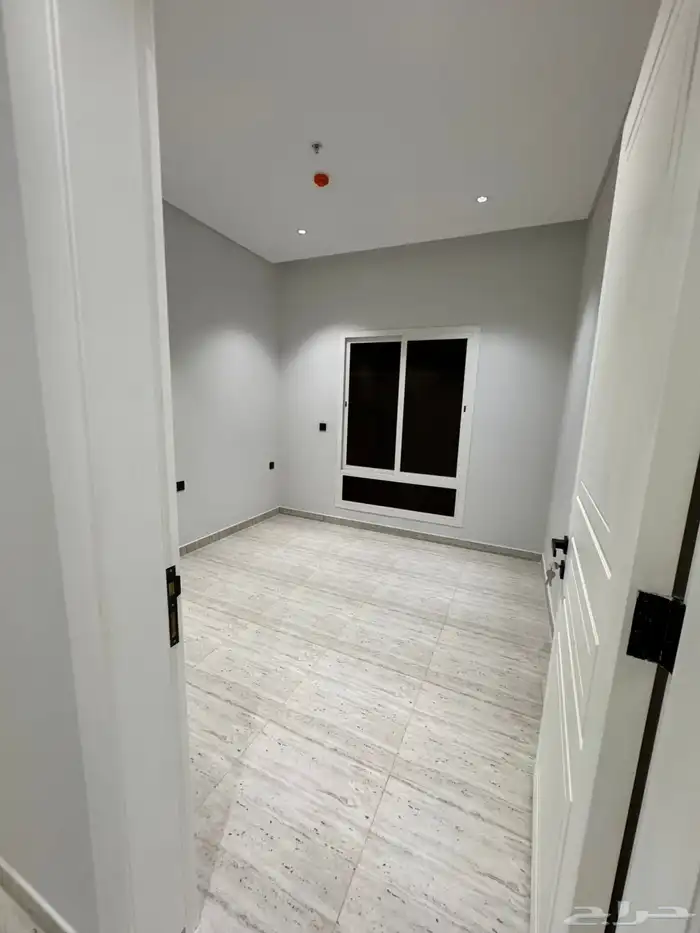 للإيجار شقة جديدة شمال الرياض بالمطبخ وكامل الأجهزة 3