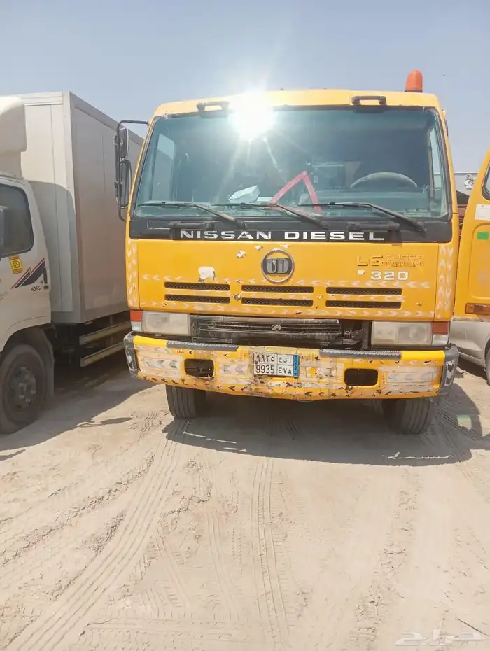 نيسان قلاب للبيع الموديل 2005 2