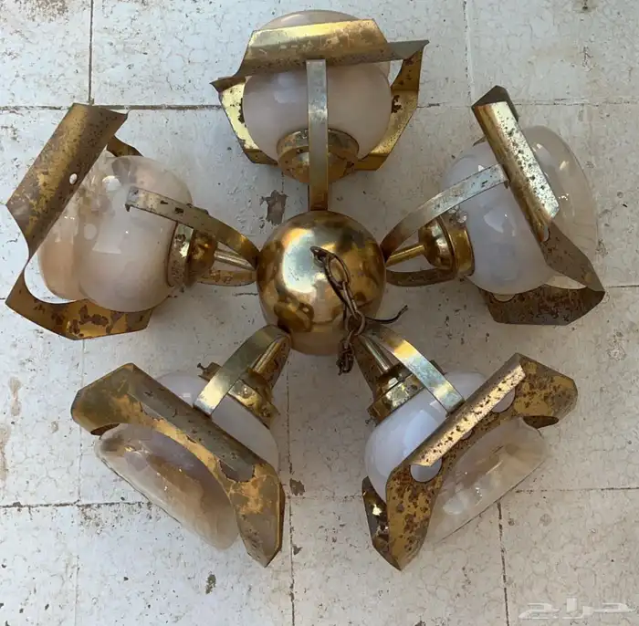 لمبات قديمة 0