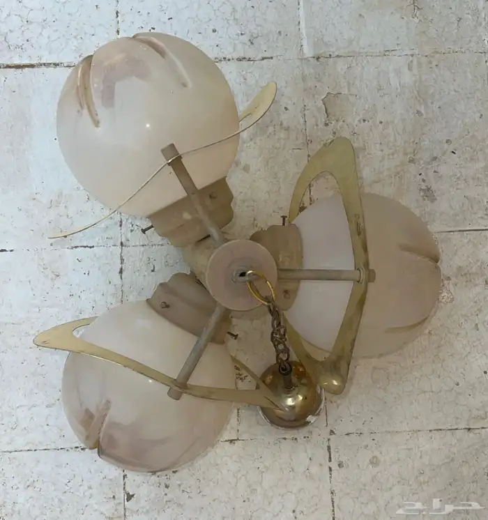 لمبات قديمة 2