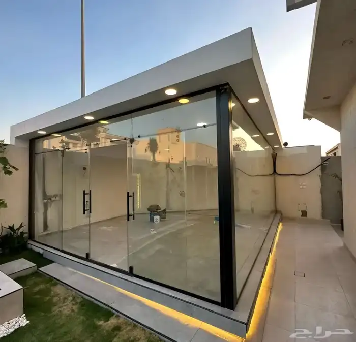 بناء مجالس خارجيه الوجهات زجاج 3