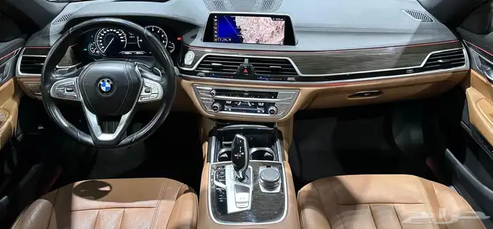 بي ام 740Li موديل 2019 17