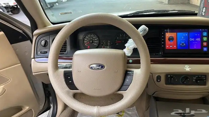 فورد كراون فكتوريا 2011 11