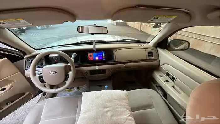 فورد كراون فكتوريا 2011 14