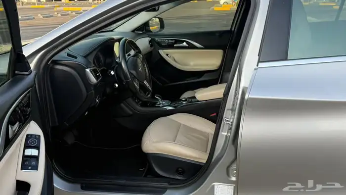 انفينتي Q30 11