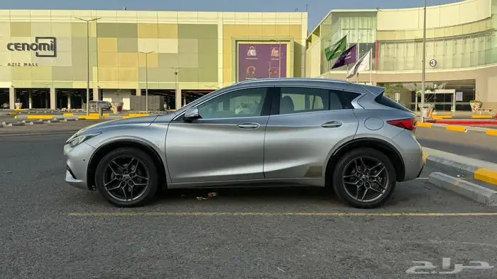انفينتي Q30 4