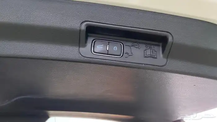 فورد اكسبلورر2020فل لميتدد(بنزين)4سلندر تيربو 17