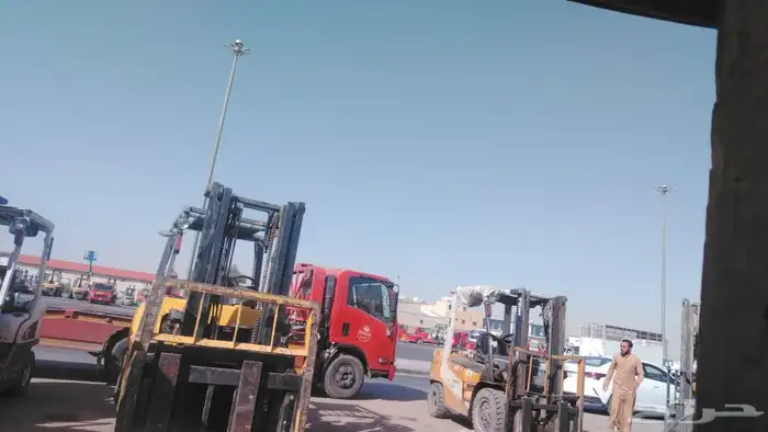 كرينات ورفعات شوكيه للإيجار اليومي والشهري 3