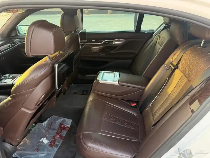 بي ام دبليو 740Li 2016 16