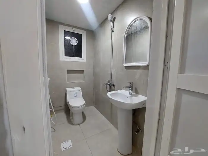 غرف وشقق عازبات وعوائل صغيرة جديدة فاخره للإيجار بالدمام 12