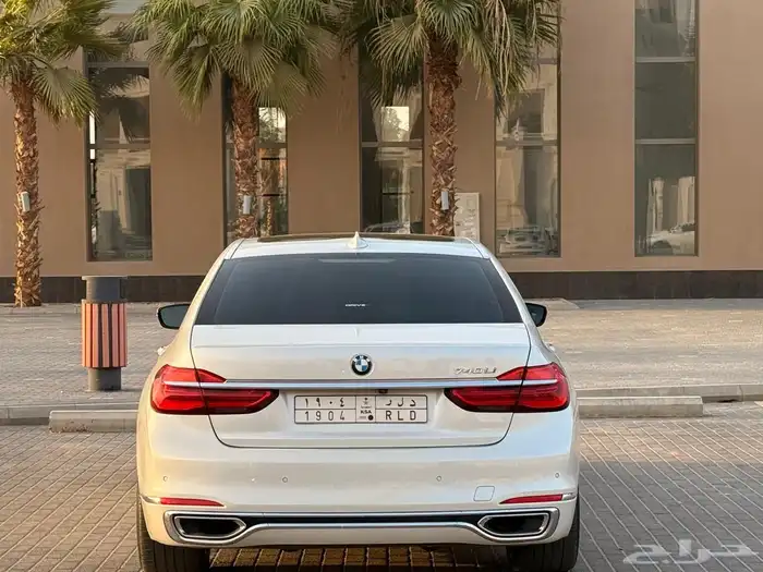 بي ام دبليو 740Li 2016 13