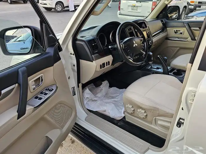 مستوبيشي باجيرو2017 6