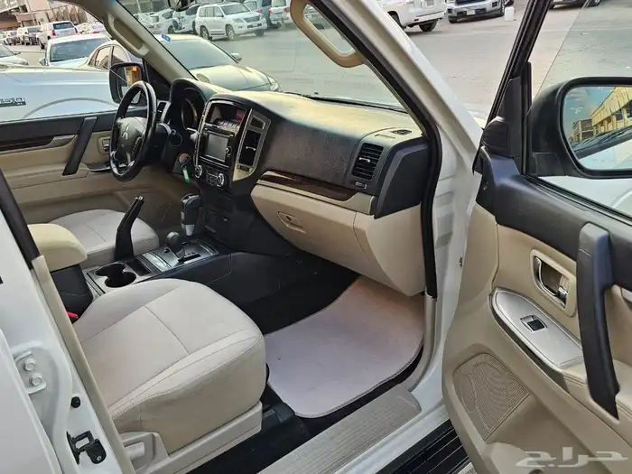 مستوبيشي باجيرو2017 7