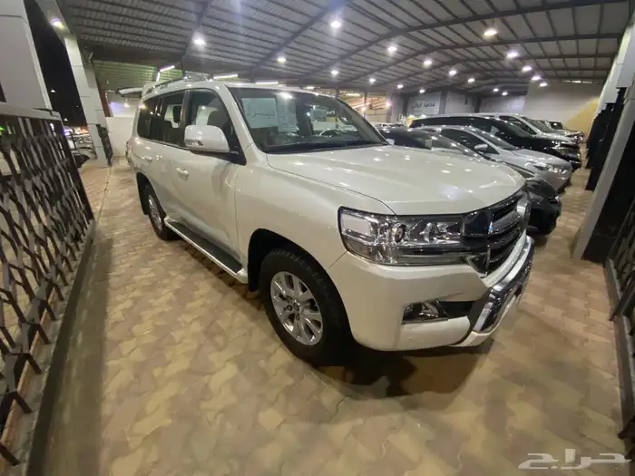 للبيع لاندكروزر 2020 ديزل نظيف 1